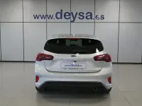 Käytetty Ford Focus ST-Line 155 HP (114 kW) 2023 Harmaa Sedan
