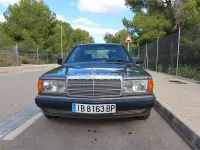 Usado Mercedes 190 109 CV (80 kW) 1993 Gris / plata Berlina