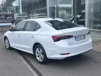Usado Skoda Octavia Ambition 116 CV (85 kW) 2022 Blanco Utilitario