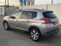 Usado Peugeot 2008 Access 82 CV (60 kW) 2016 Plateado SUV