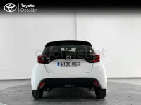 Usado Toyota Yaris Hybrid Active 116 CV (85 kW) 2024 Blanco Berlina