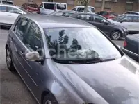 Usado VW Golf V Highline 140 CV (102 kW) 2007 Gris / plata Berlina