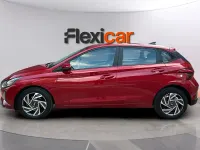 Usado Hyundai i20 101 CV (74 kW) 2024 Rojo Utilitario
