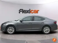 Usado Skoda Octavia Selection 150 CV (110 kW) 2024 Gris Utilitario