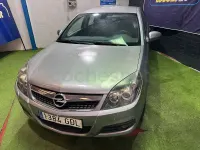 Usado Opel Vectra Elegance 120 CV (88 kW) 2008 Gris / plata Berlina