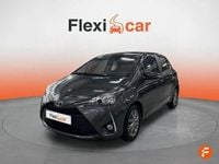 Usado Toyota Yaris Active 69 CV (50 kW) 2020 Gris Berlina