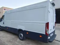 Usado Iveco Daily 170 CV (125 kW) 2018 Blanco Van