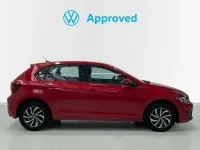 Usado VW Polo Life 95 CV (69 kW) 2022 Rojo Utilitario