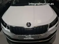 Usado Skoda Karoq Ambition 116 CV (85 kW) 2020 Blanco SUV