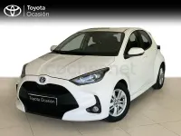 Usado Toyota Yaris Hybrid Business Edition 116 CV (85 kW) 2022 Blanco Berlina