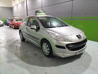 Usado Peugeot 207 70 CV (51 kW) 2006 Gris / plata Berlina
