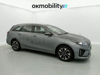 Usado Kia Ceed 120 CV (88 kW) 2021 Gris / plata Utilitario