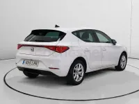 Usado Seat Leon Style 110 CV (80 kW) 2021 Blanco Berlina
