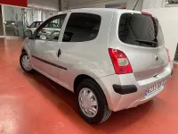 Usado Renault Twingo Authentique 65 CV (47 kW) 2007 Gris / plata Utilitario