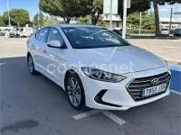 Usado Hyundai Elantra 132 CV (97 kW) 2016 Blanco Berlina