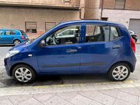 Usado Hyundai i10 Comfort 77 CV (56 kW) 2013 Azul Utilitario