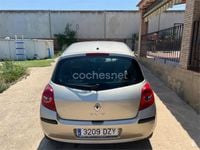 Usado Renault Clio II Dynamique 85 CV (62 kW) 2006 Beige Berlina