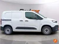 Usado Fiat Doblò 100 CV (73 kW) 2024 Blanco Monovolumen