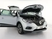 Usado Renault Kadjar Zen 140 CV (102 kW) 2022 Gris SUV