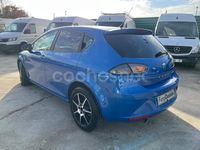Usado Seat Leon Reference 105 CV (77 kW) 2012 Azul Berlina