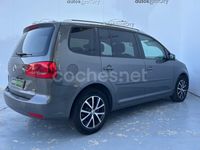Usado VW Touran Advance 105 CV (77 kW) 2015 Gris / plata Monovolumen