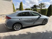 Usado Hyundai Ioniq 141 CV (103 kW) 2018 Gris / plata Utilitario