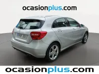 Usado Mercedes A180 Style 109 CV (80 kW) 2014 Gris plata Utilitario