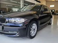 Usado BMW 116 Advantage 122 CV (89 kW) 2010 Negro Utilitario