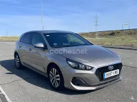 Usado Hyundai i30 120 CV (88 kW) 2019 Beige Berlina