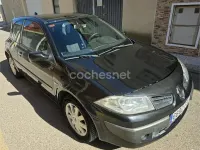 Usado Renault Mégane 85 CV (62 kW) 2006 Negro Berlina