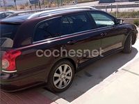 Usado Toyota Avensis Executive 150 CV (110 kW) 2008 Granate Familiar