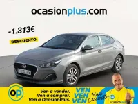 Usado Hyundai i30 120 CV (88 kW) 2018 Gris Utilitario