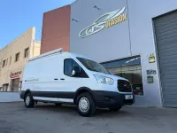 Usado Ford Transit Trend 125 CV (91 kW) 2015 Blanco Berlina