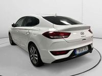Usado Hyundai i30 121 CV (88 kW) 2018 Blanco Berlina