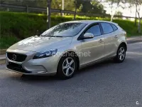Usado Volvo V40 Momentum 120 CV (88 kW) 2016 Beige Berlina
