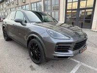 Usado Porsche Cayenne E-Hybrid 462 CV (339 kW) 2018 Gris / plata SUV