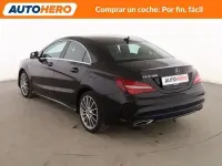 Usado Mercedes CLA180 Urban 122 CV (89 kW) 2019 Negro Coupe