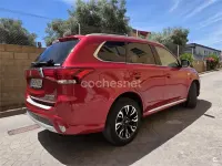 Usado Mitsubishi Outlander P-HEV 203 CV (149 kW) 2017 Rojo SUV