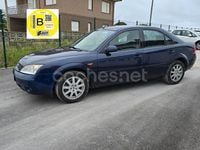 Usado Ford Mondeo Trend 125 CV (91 kW) 2001 Azul Berlina