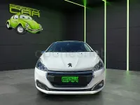 Usado Peugeot 208 Style 100 CV (73 kW) 2016 Blanco Utilitario