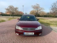 Usado Ford Mondeo Ghia 130 CV (95 kW) 2004 Granate Berlina