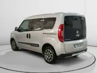 Usado Fiat Doblò Trekking 121 CV (88 kW) 2022 Gris Monovolumen