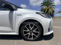 Usado Toyota Yaris Hybrid Plus 116 CV (85 kW) 2021 Blanco Berlina