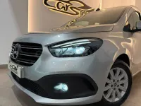 Usado Mercedes T180 116 CV (85 kW) 2023 Gris / plata Monovolumen