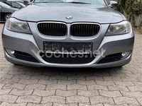 Usado BMW 318 143 CV (105 kW) 2012 Gris / plata Familiar