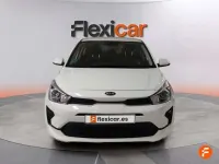 Usado Kia Rio 84 CV (61 kW) 2021 Blanco Utilitario