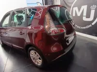 Usado Renault Scénic Bose Edition 110 CV (80 kW) 2015 Gris Monovolumen