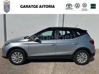 Usado Seat Arona Style 110 CV (80 kW) 2024 Gris / plata SUV