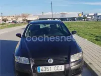 Usado Fiat Stilo 80 CV (58 kW) 2002 Negro Berlina
