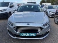 Usado Ford Mondeo Titanium 187 CV (137 kW) 2021 Amarillo Familiar